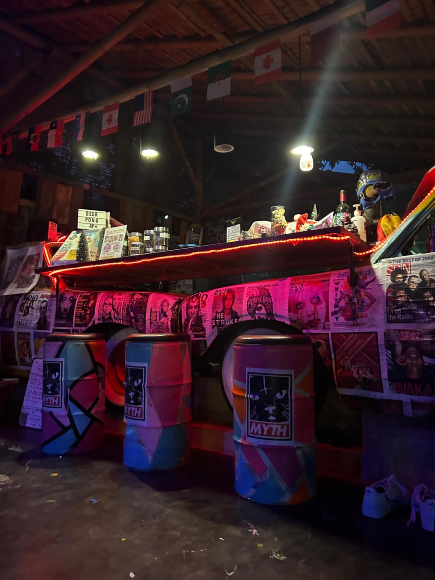 Losmanos Hostel Yogyakarta Ngoại thất bức ảnh