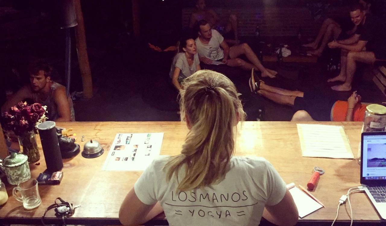 Losmanos Hostel Yogyakarta Ngoại thất bức ảnh